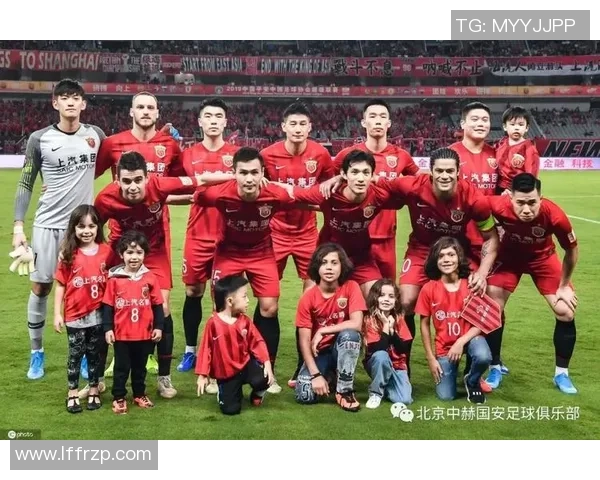 上海足球队以62分领跑挑战赛积分榜展现强劲实力